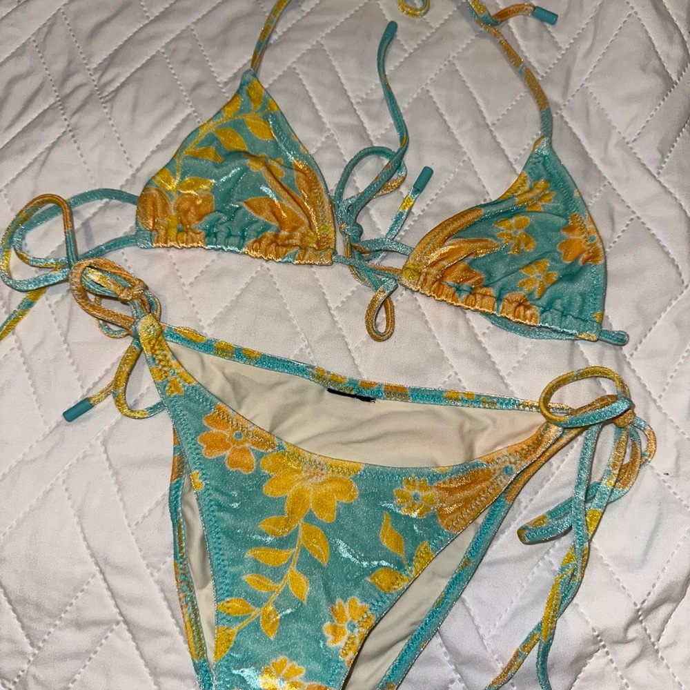 Triangl Bikini- “Vinca Airlie” Turquoise Orange Floral